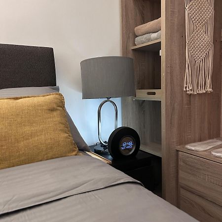 Evan Suite @ S Residences Pasay Exteriör bild