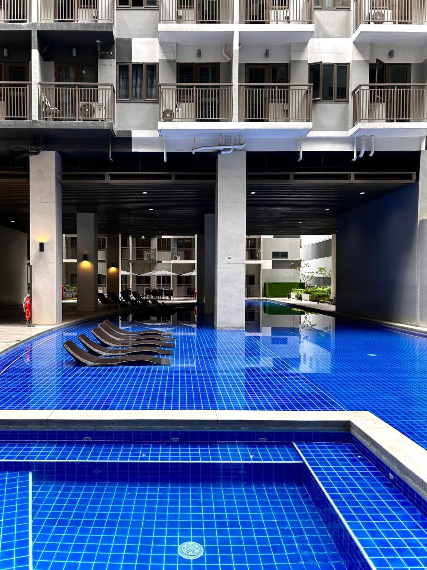 Evan Suite @ S Residences Pasay Exteriör bild